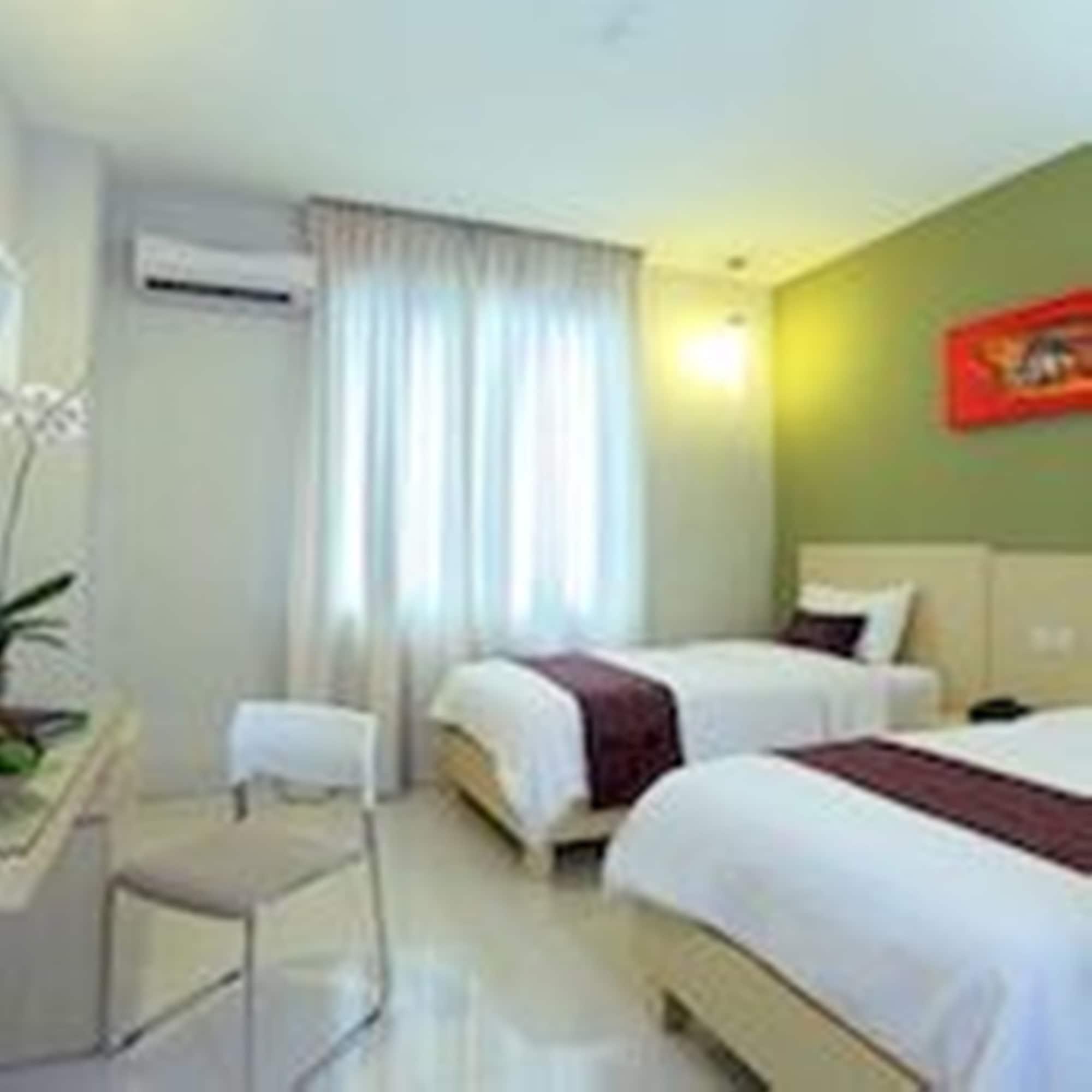 Lombok Plaza Hotel And Convention Mataram Exterior foto